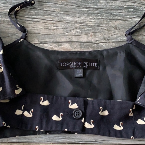 Swan crop top with cut out in front - Picture 2 of 3